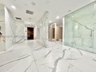 BLUE CONDO - Residential Lease