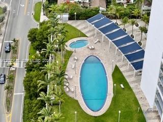 BLUE CONDO - Residential Lease