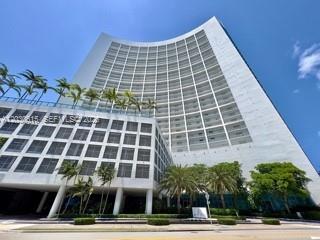 BLUE CONDO - Residential Lease