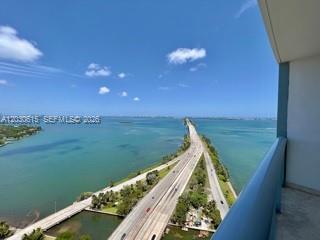 BLUE CONDO - Residential Lease
