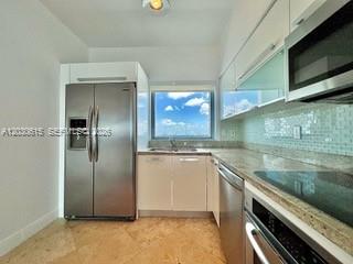 BLUE CONDO - Residential Lease