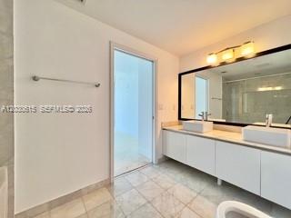 BLUE CONDO - Residential Lease