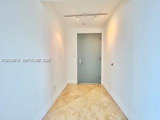 BLUE CONDO - Residential Lease
