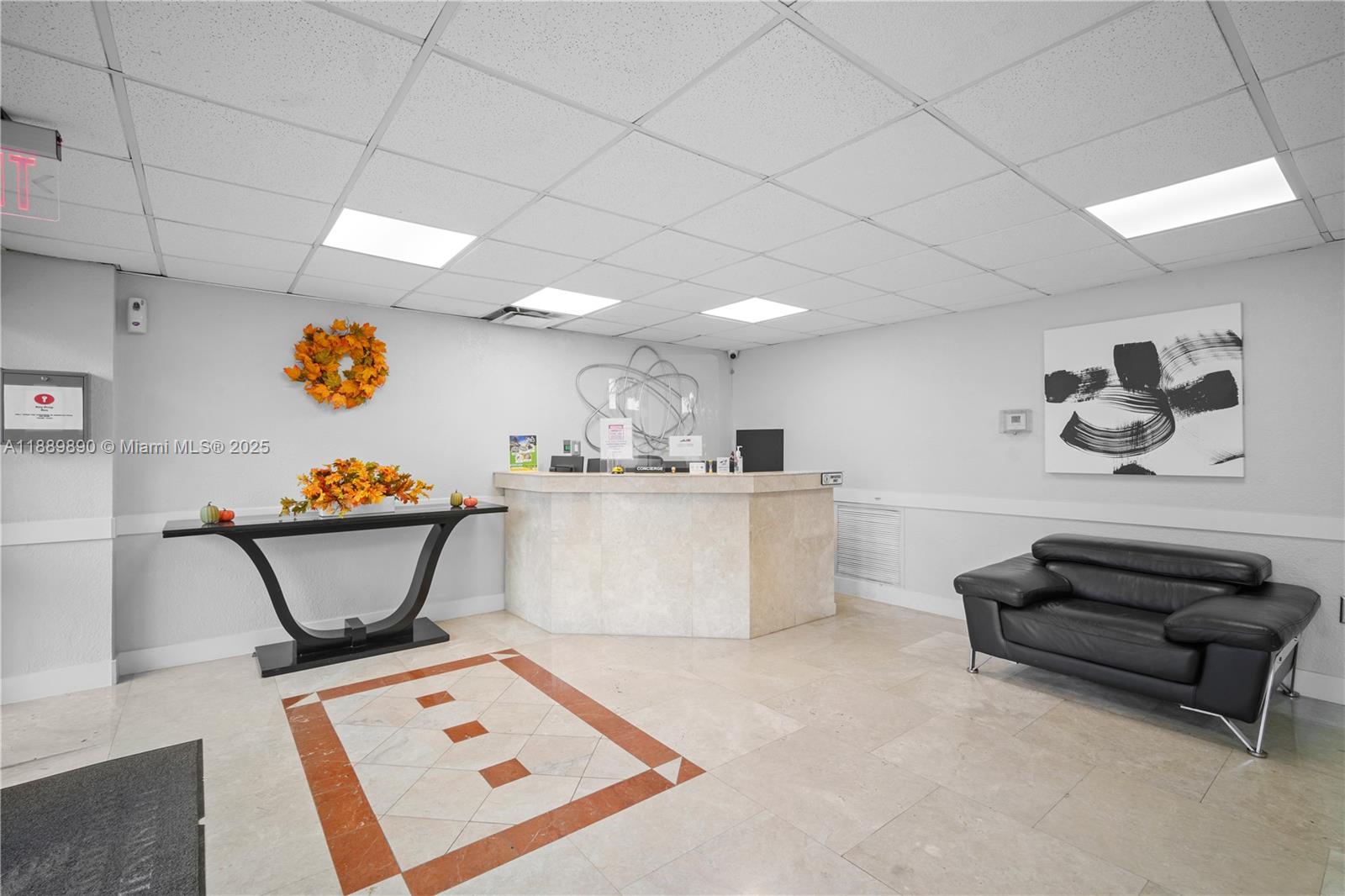 BAYSHORE YACHT & TENNIS C - Residential