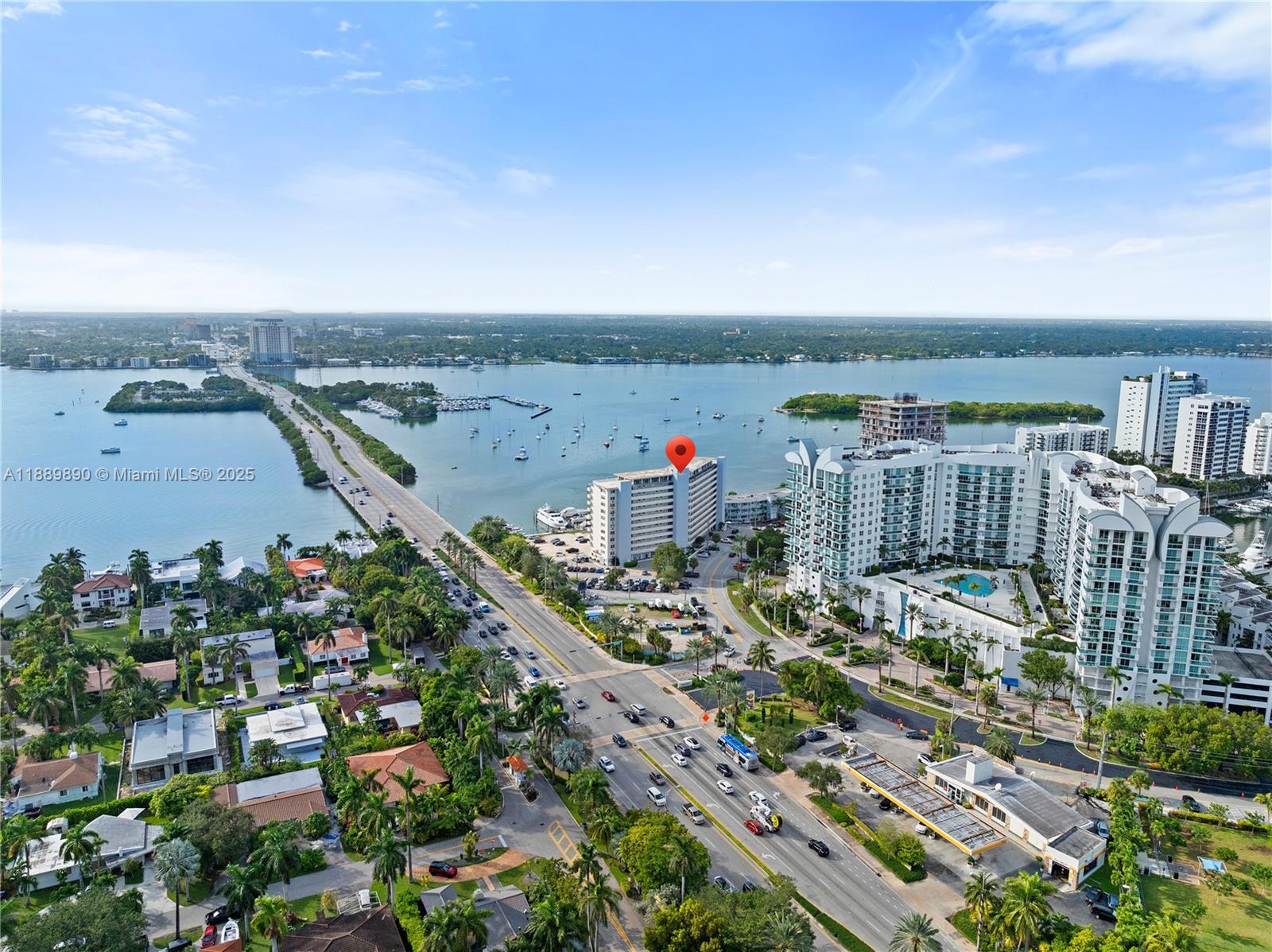 BAYSHORE YACHT & TENNIS C - Residential