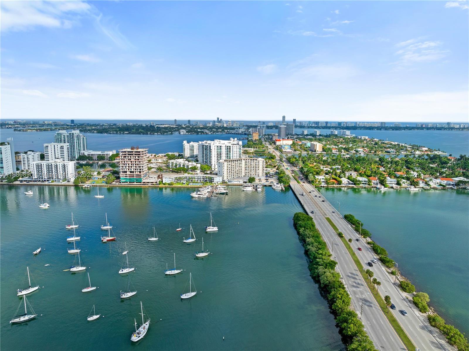 BAYSHORE YACHT & TENNIS C - Residential