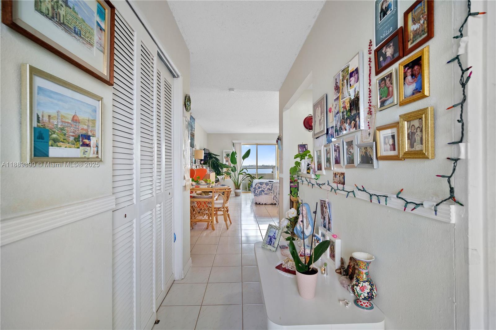 BAYSHORE YACHT & TENNIS C - Residential