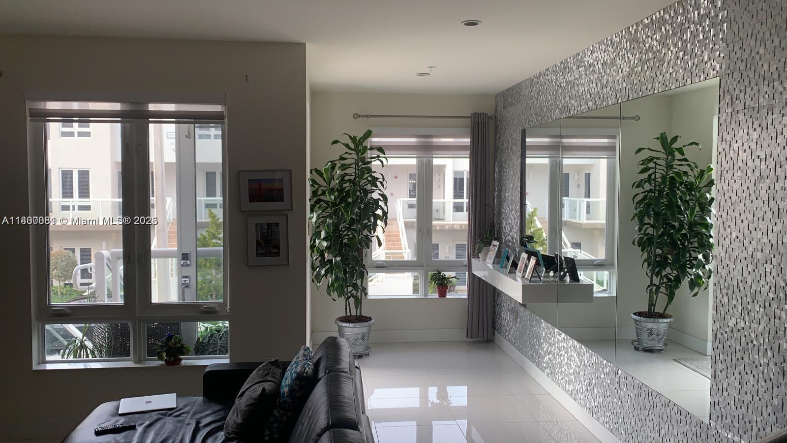 LANDMARK AT DORAL CONDO N - Residential Lease