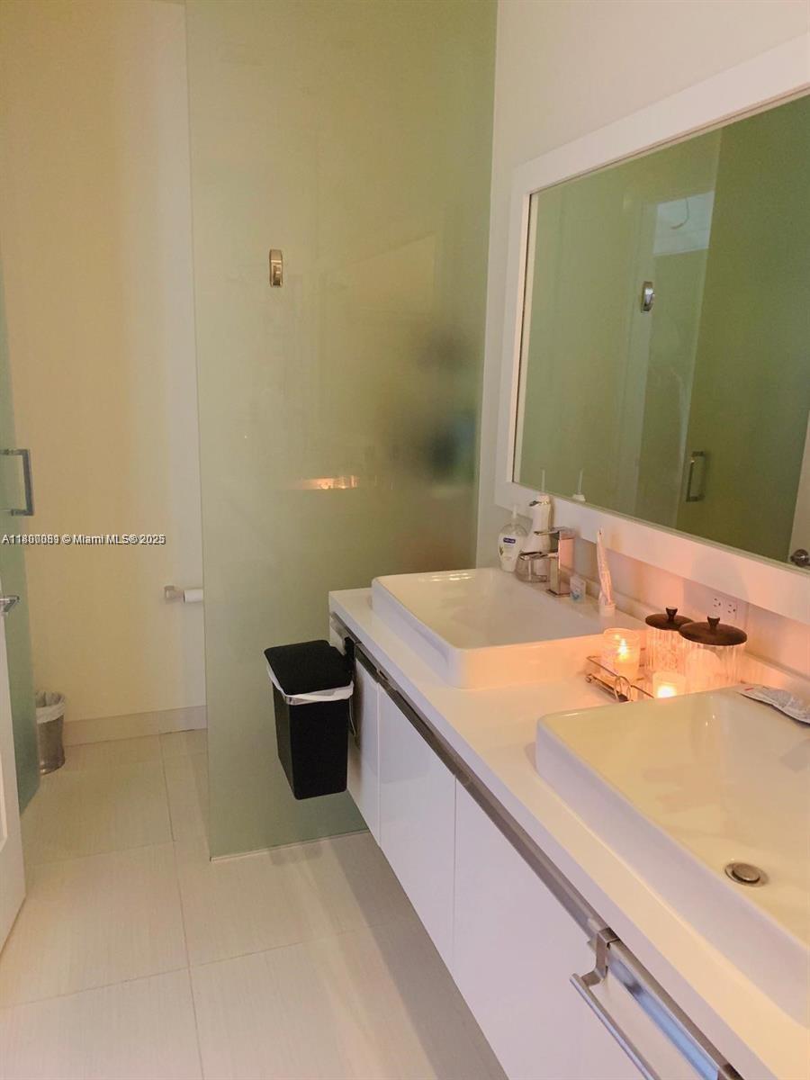 LANDMARK AT DORAL CONDO N - Residential Lease
