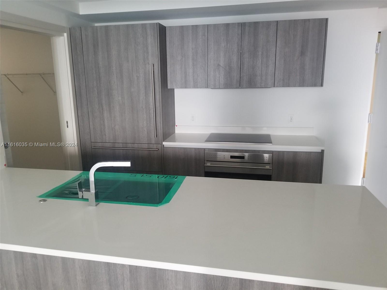 SLS LUX - Residential