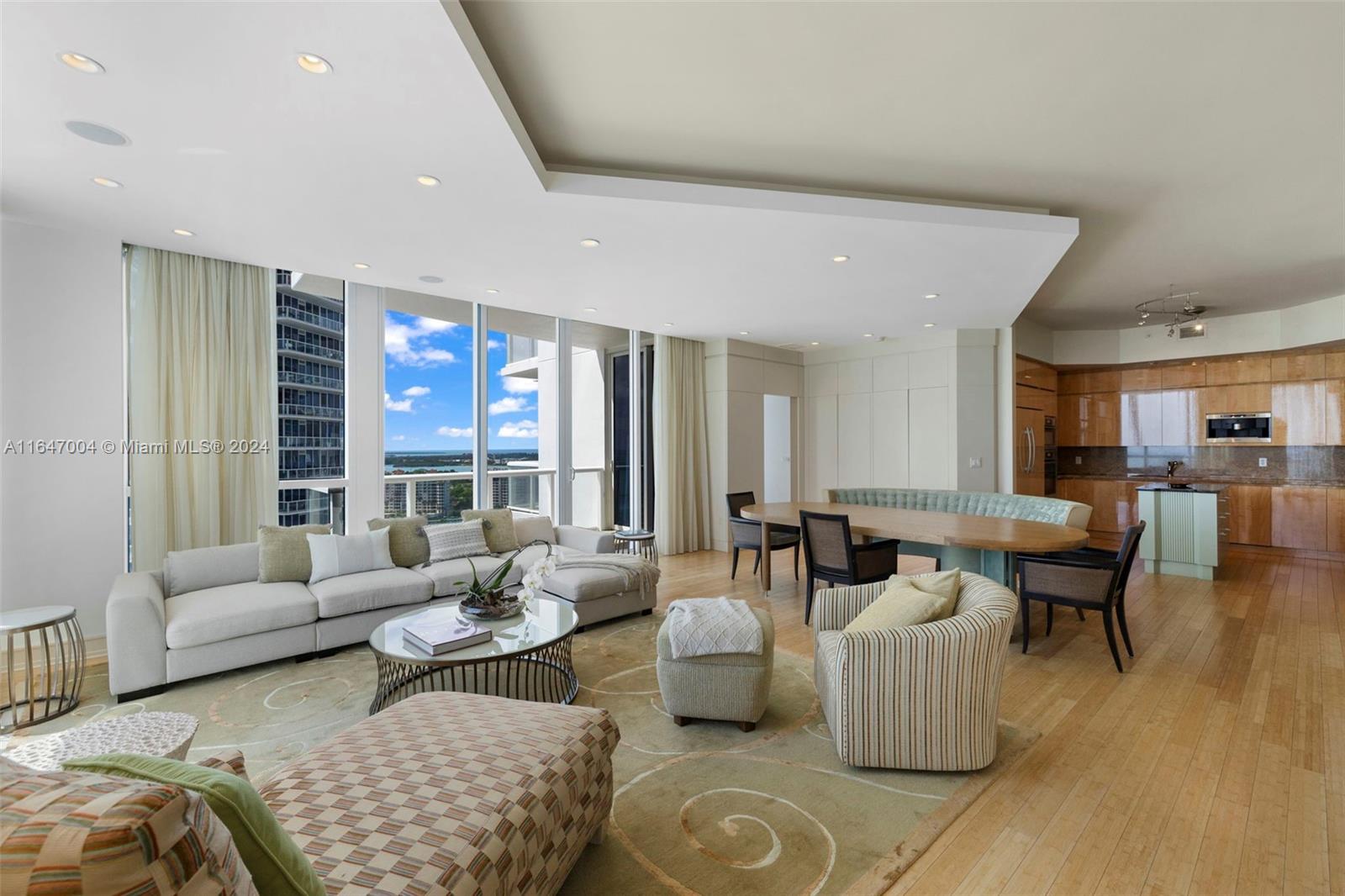 CONTINUUM NORTH - Residential
