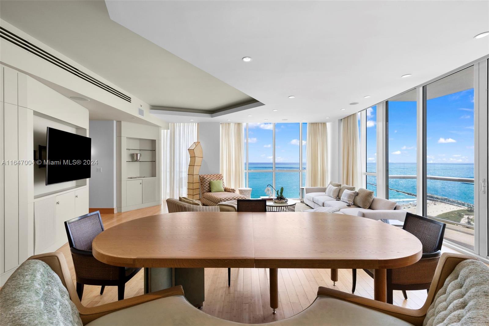 CONTINUUM NORTH - Residential