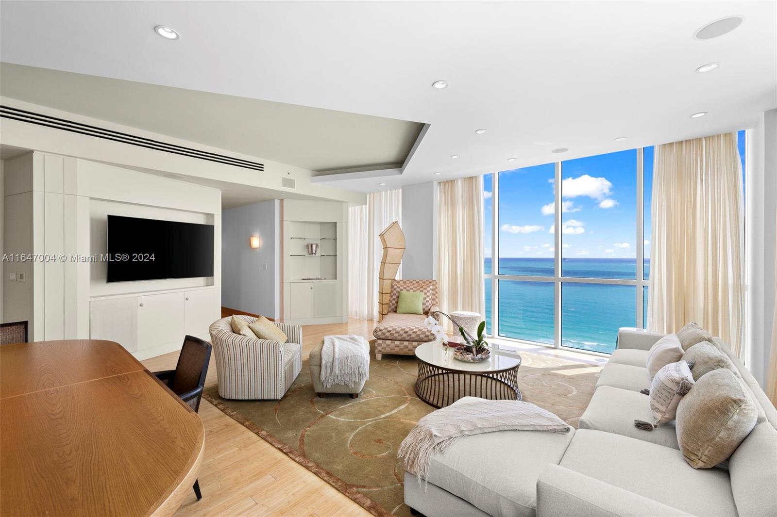 CONTINUUM NORTH - Residential