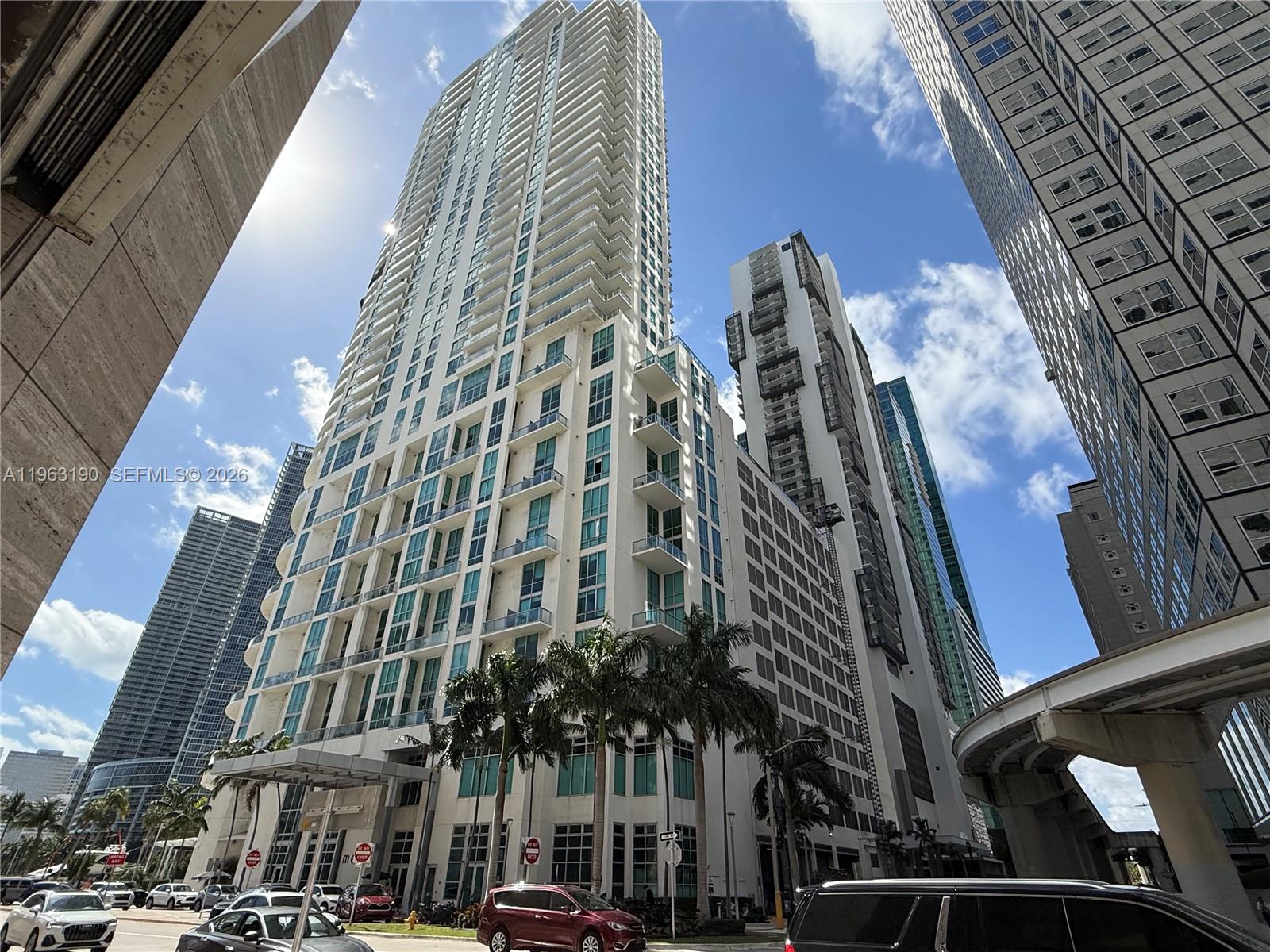 MET 1 CONDO - Residential
