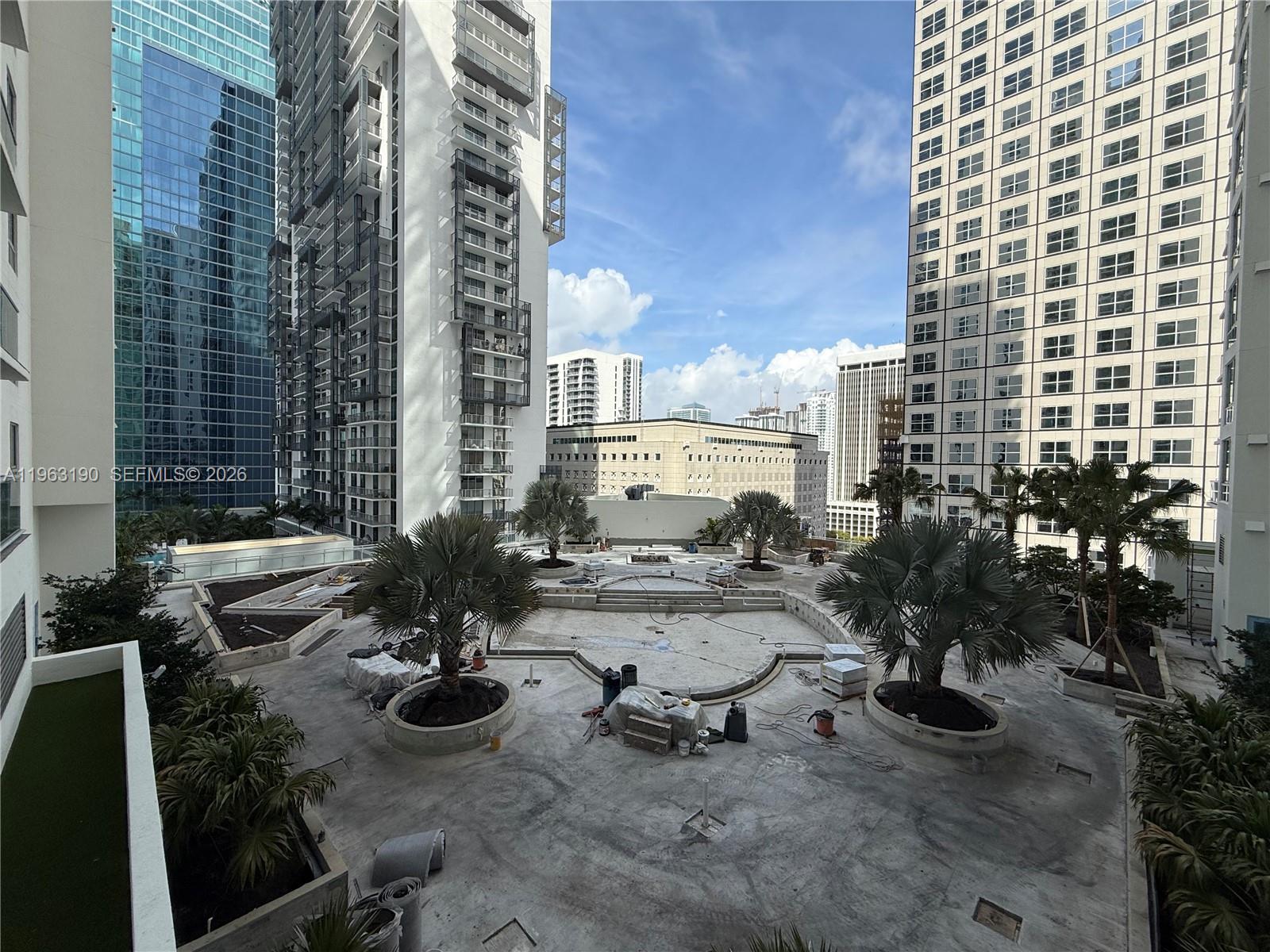 MET 1 CONDO - Residential