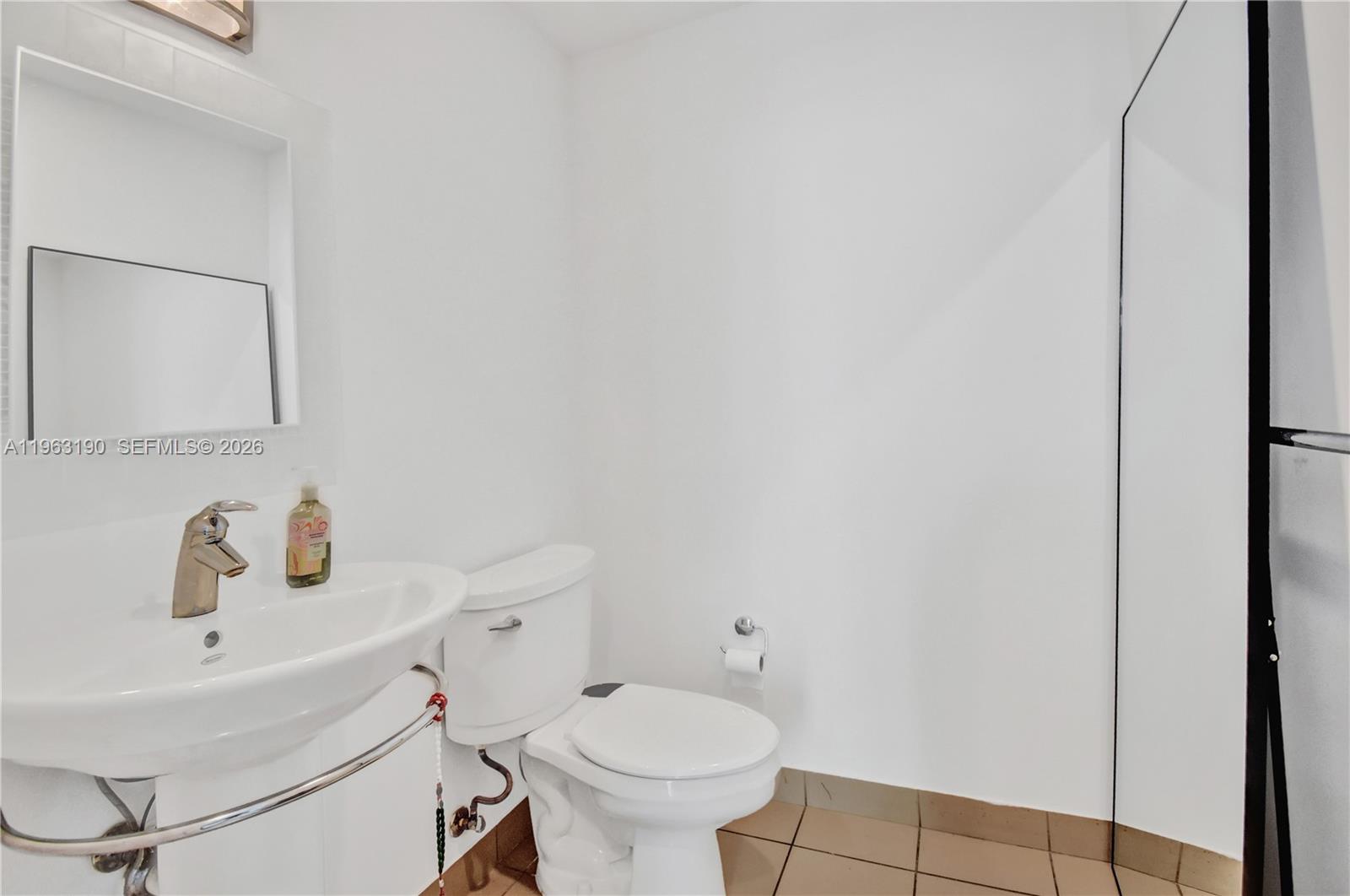 MET 1 CONDO - Residential