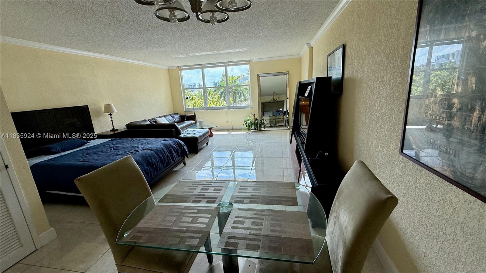 WAVE CONDO - Residential