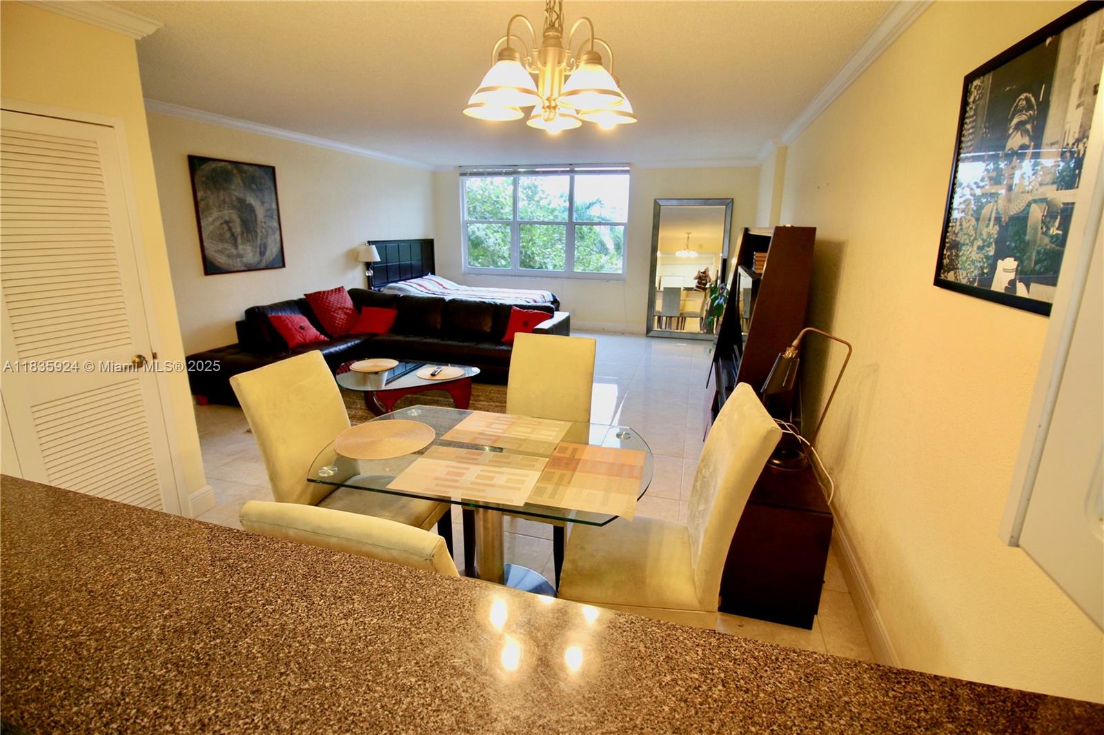 WAVE CONDO - Residential