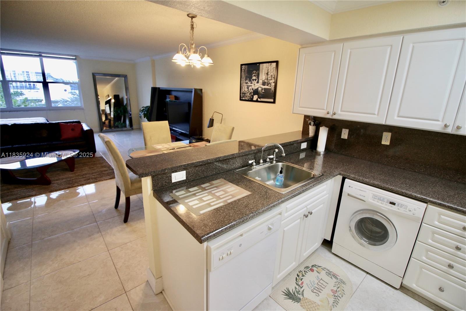 WAVE CONDO - Residential
