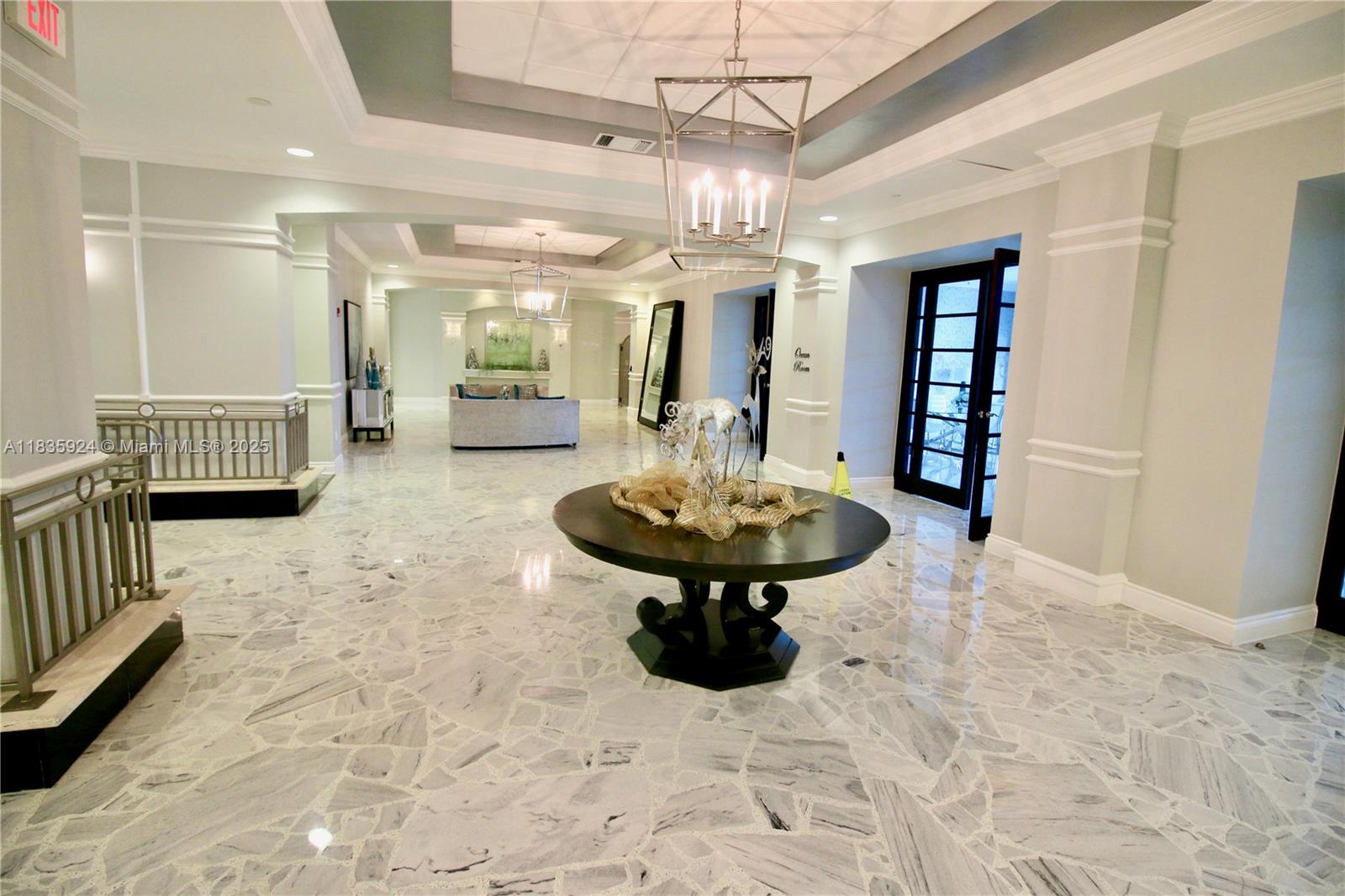 WAVE CONDO - Residential