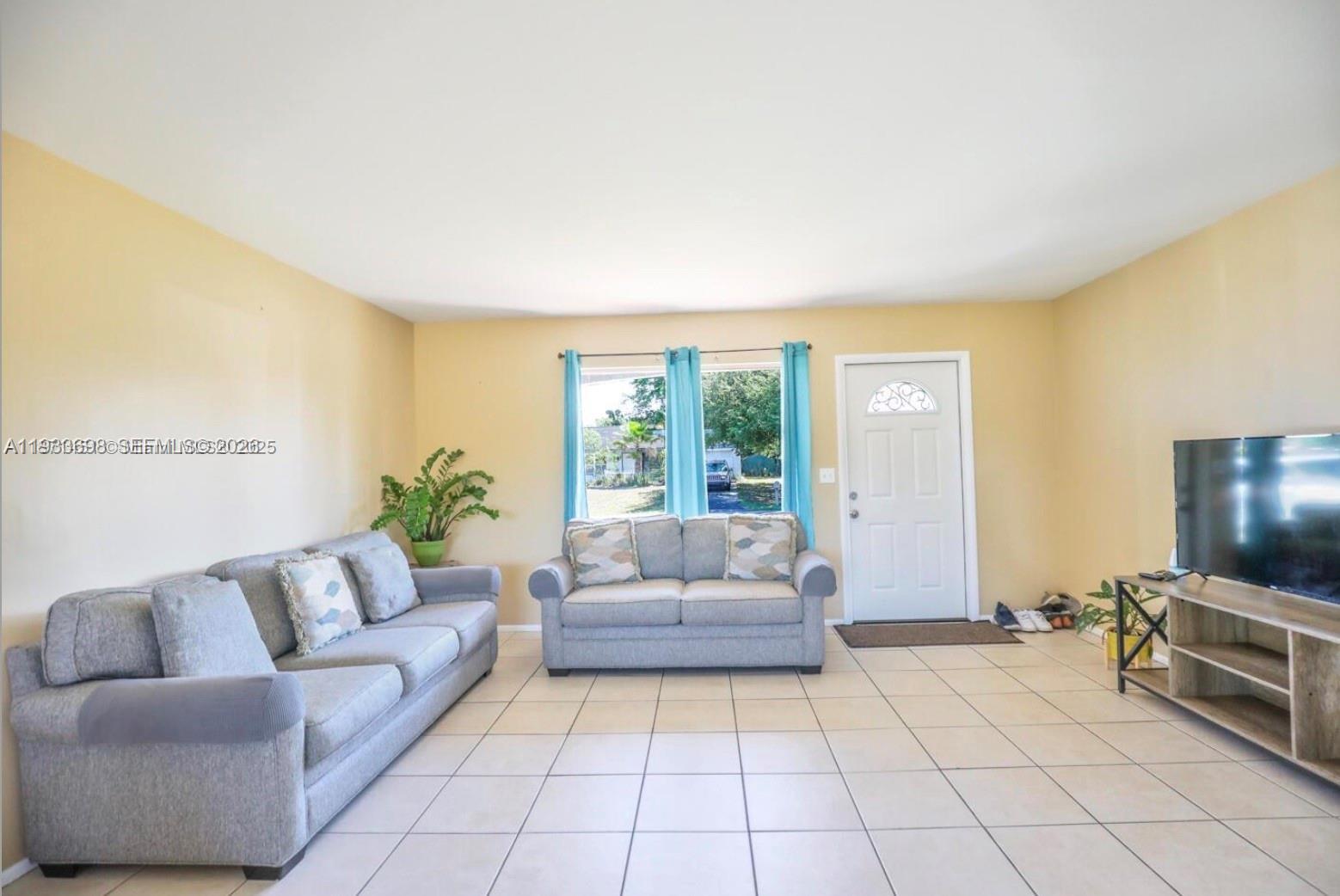 PORT ST LUCIE SECTION 41 - Residential Lease