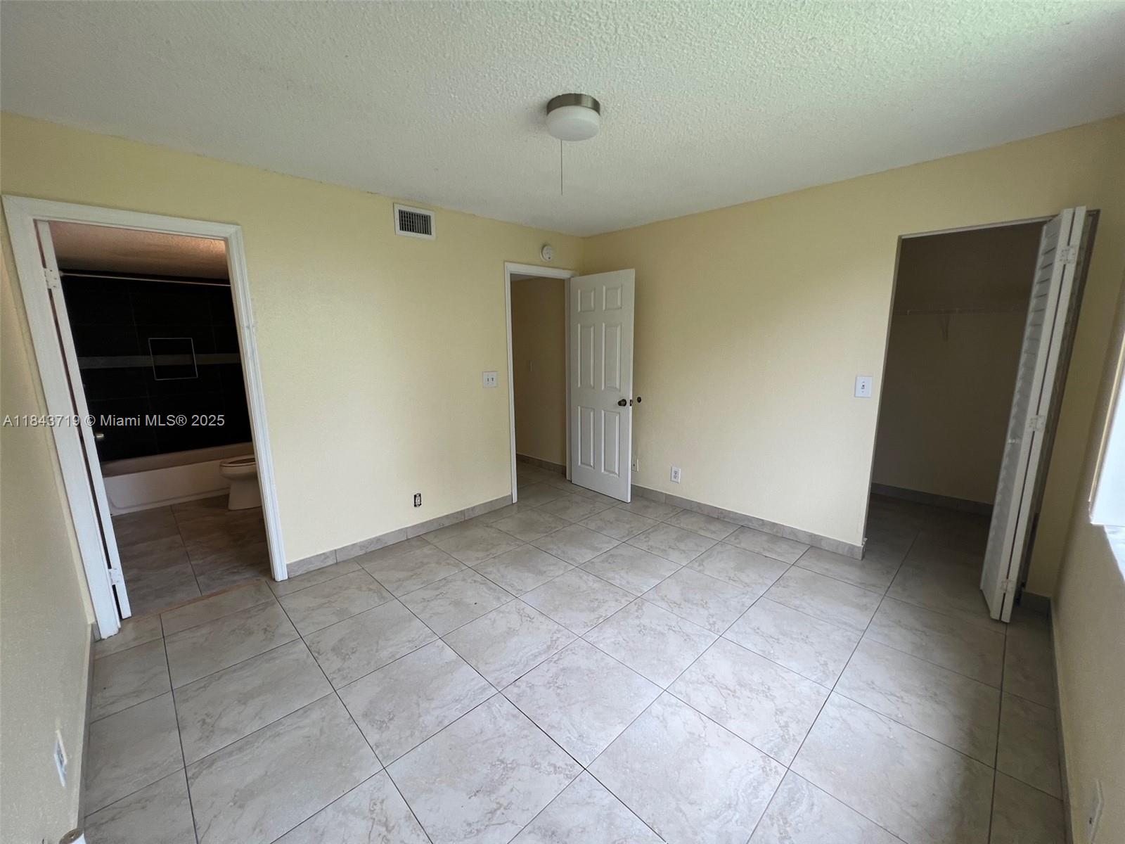 WINDWARD LAKES CONDO - Residential Lease