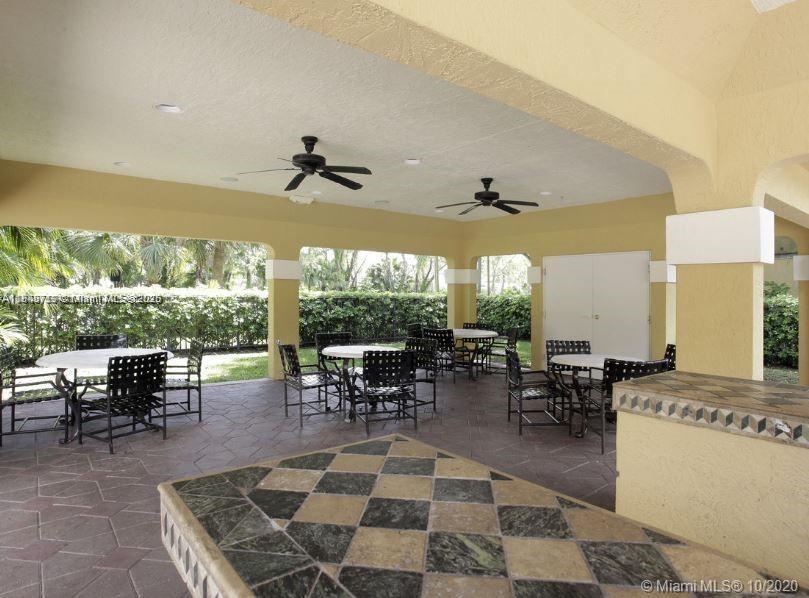 WINDWARD LAKES CONDO - Residential Lease