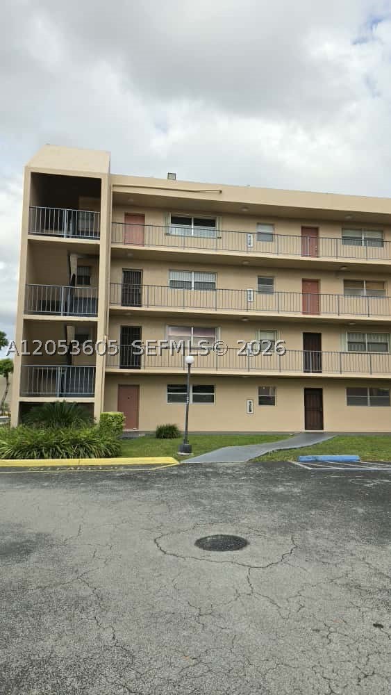 RAMBLEWOOD CONDO C - Residential