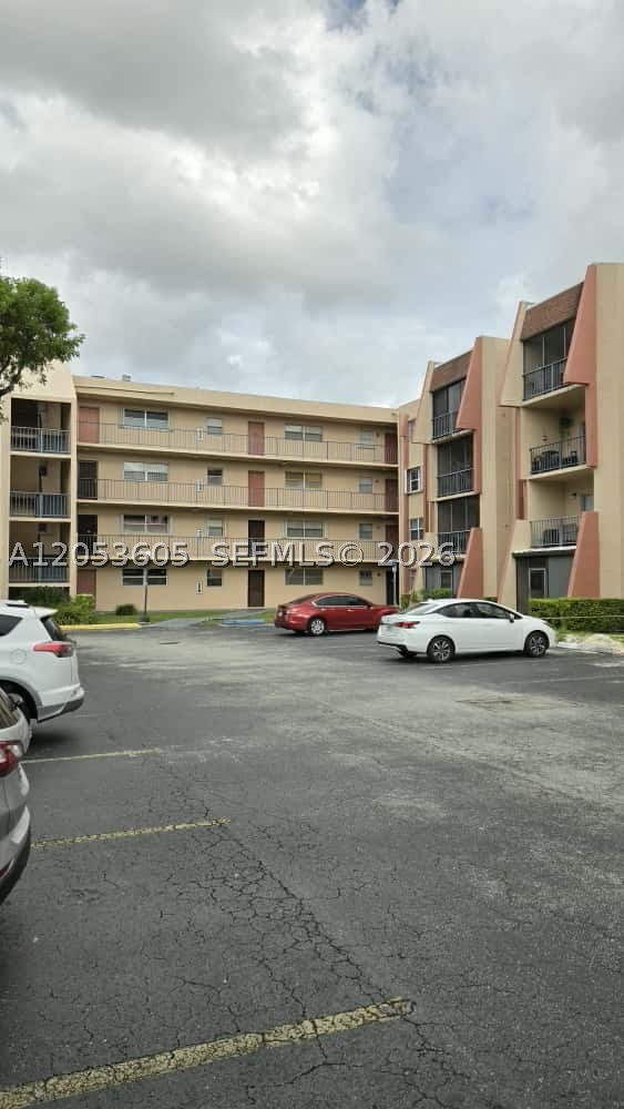 RAMBLEWOOD CONDO C - Residential