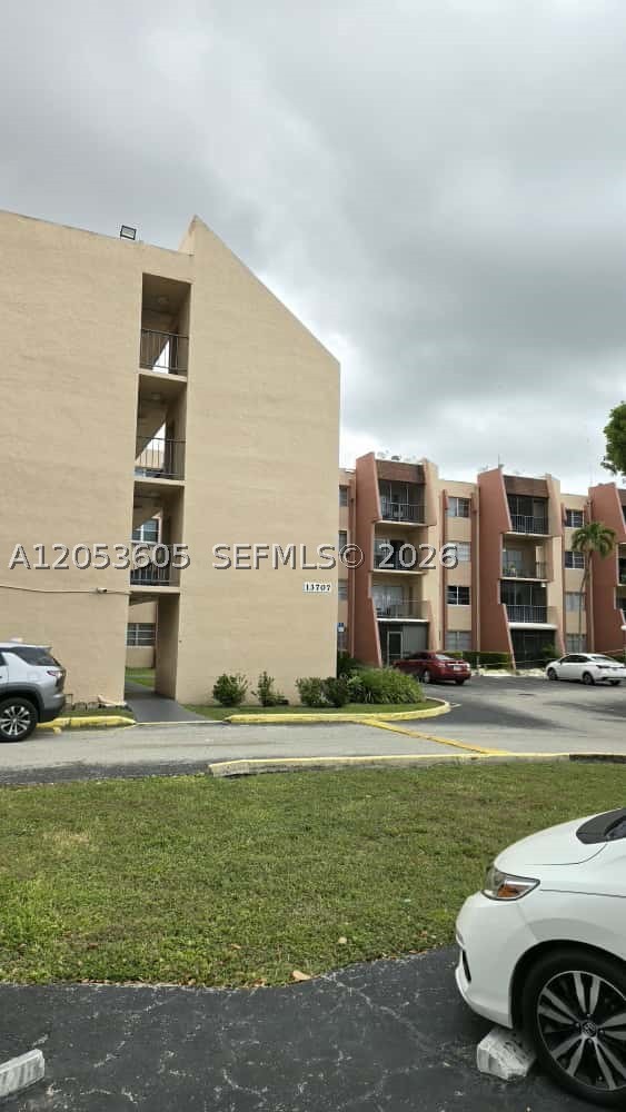 RAMBLEWOOD CONDO C - Residential