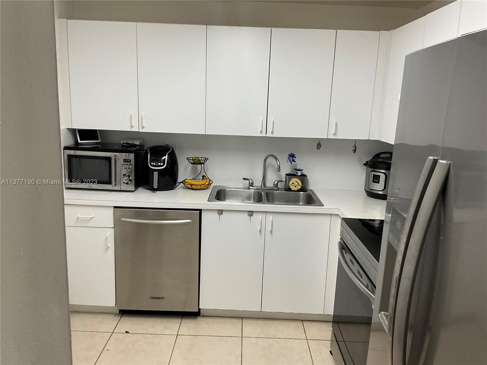 SEA AIR TOWERS CONDO - Residential