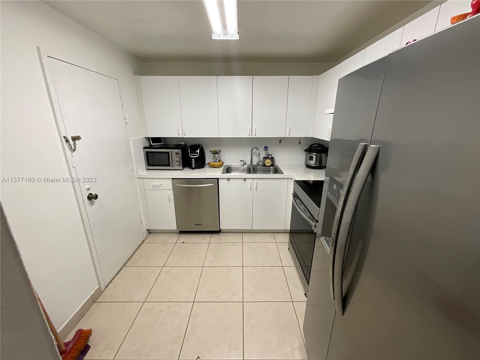 SEA AIR TOWERS CONDO - Residential