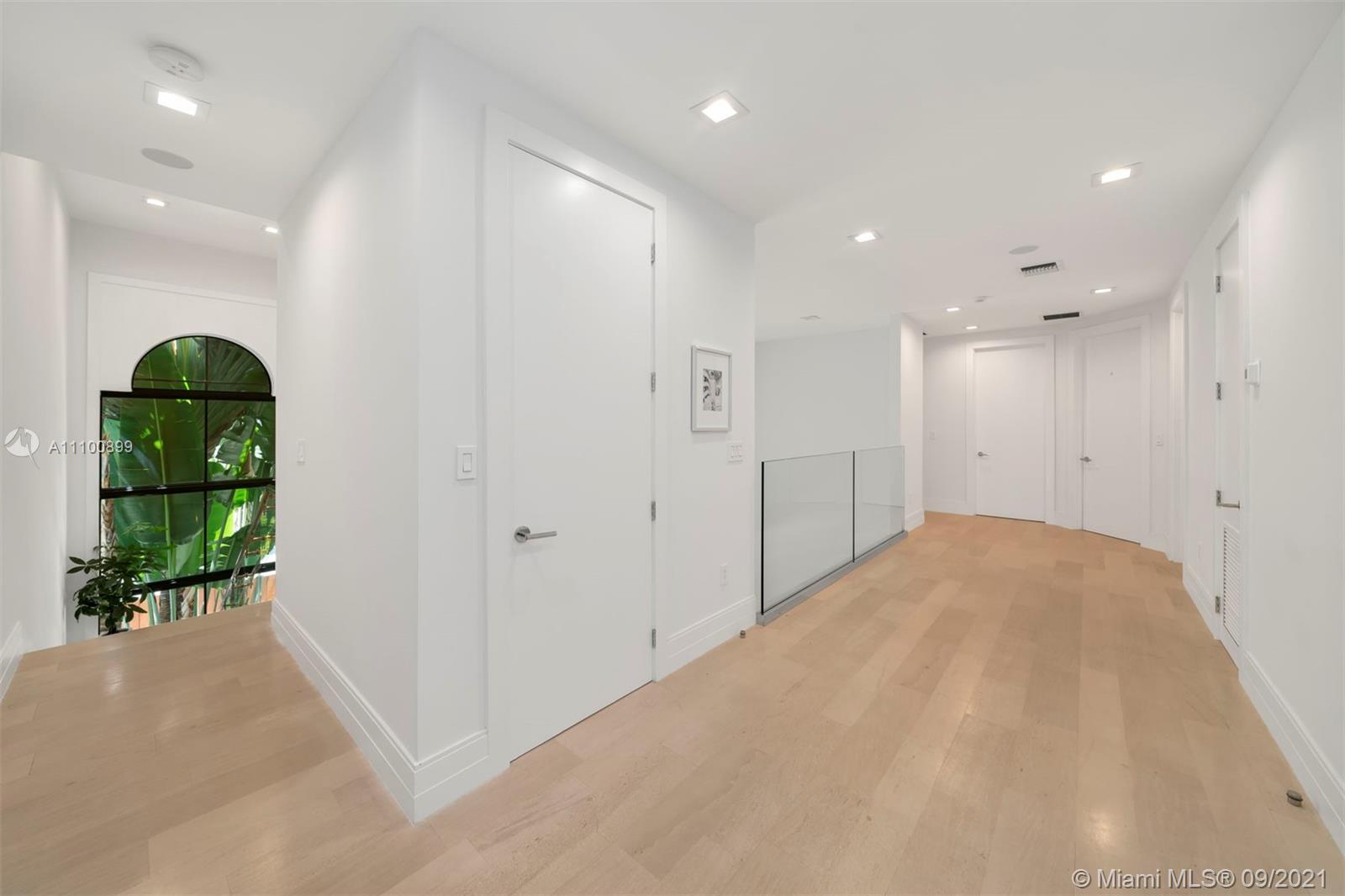 BAY HARBOR ISLAND - Residential