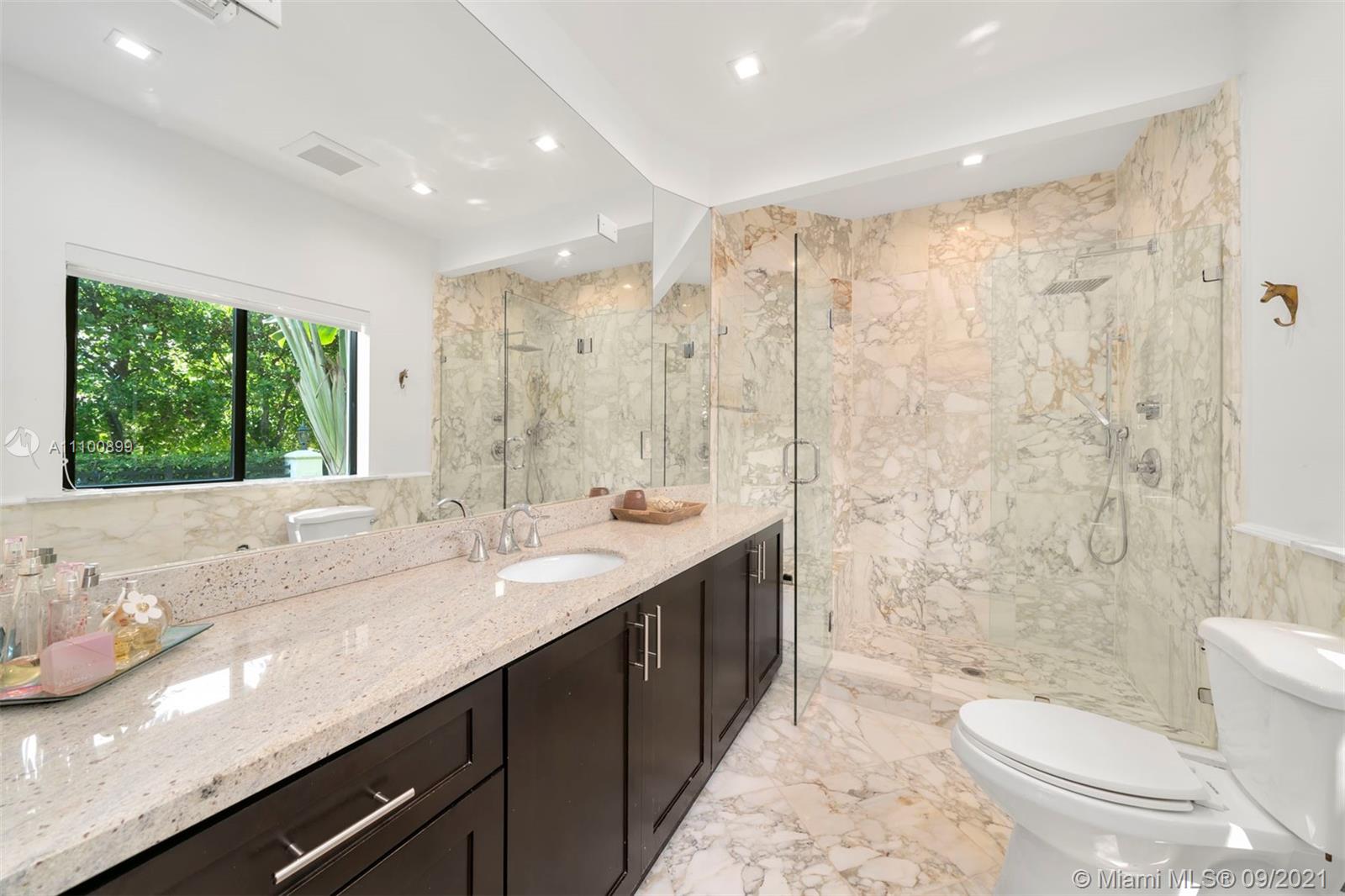 BAY HARBOR ISLAND - Residential
