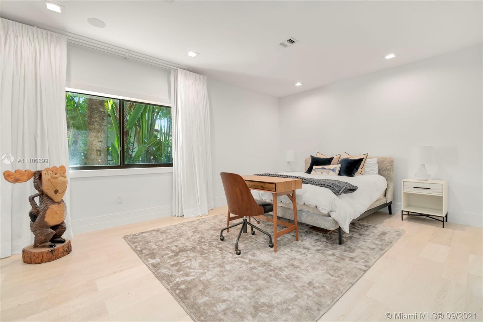 BAY HARBOR ISLAND - Residential