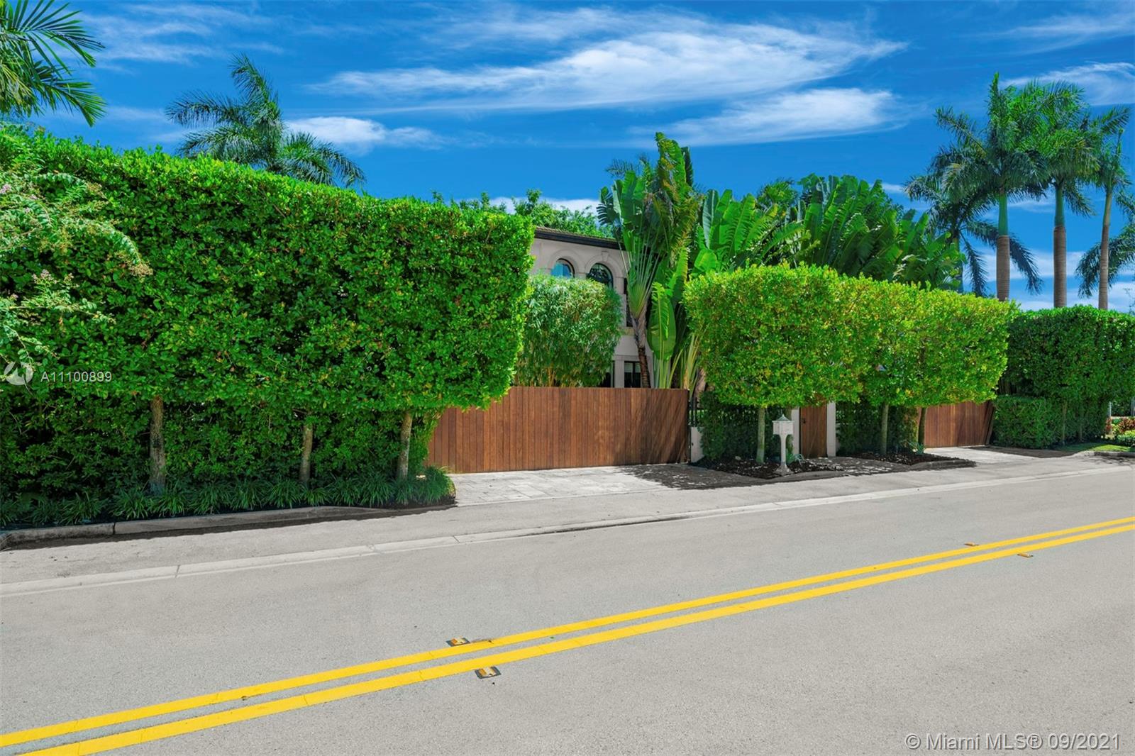 BAY HARBOR ISLAND - Residential