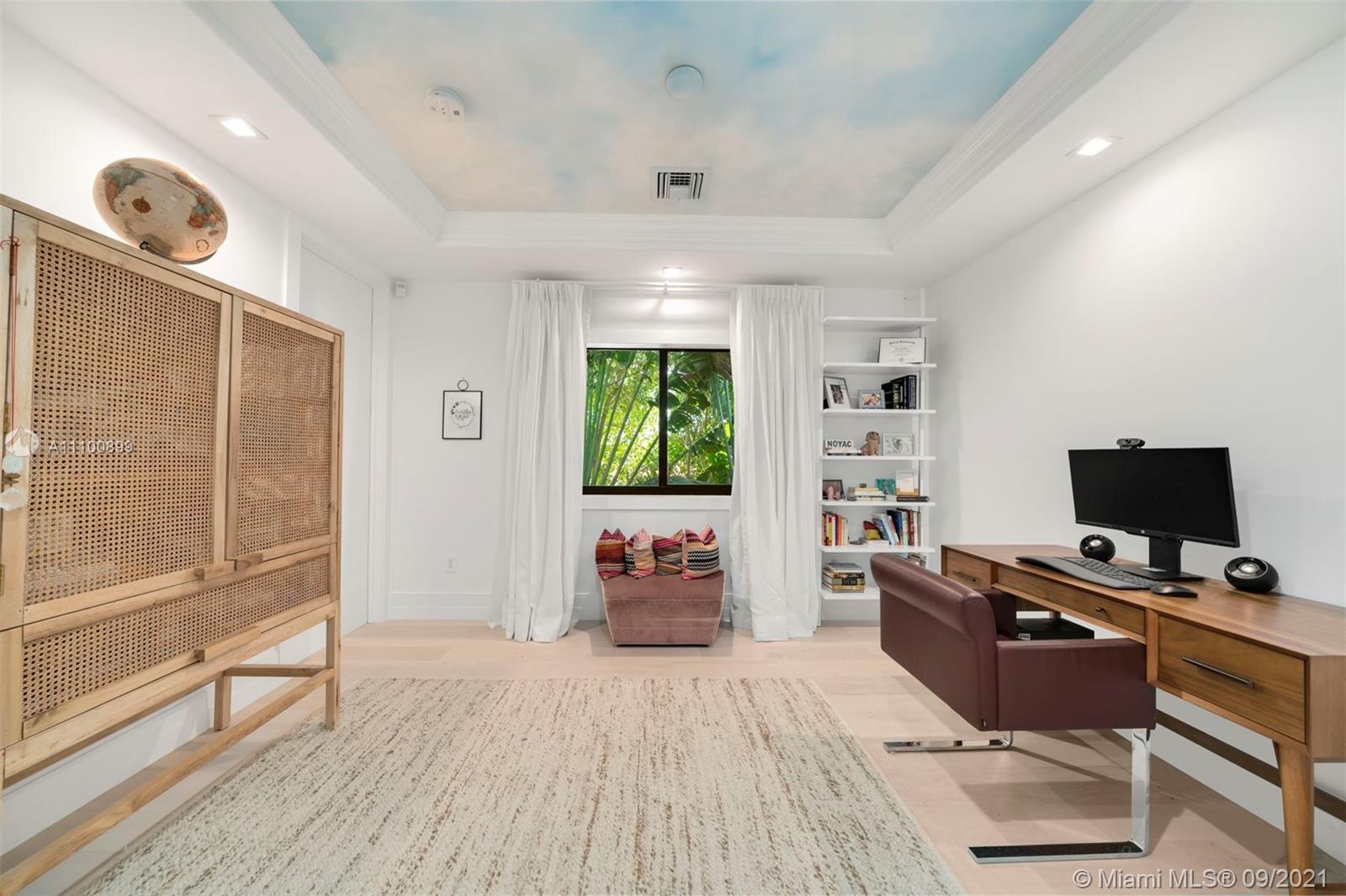 BAY HARBOR ISLAND - Residential