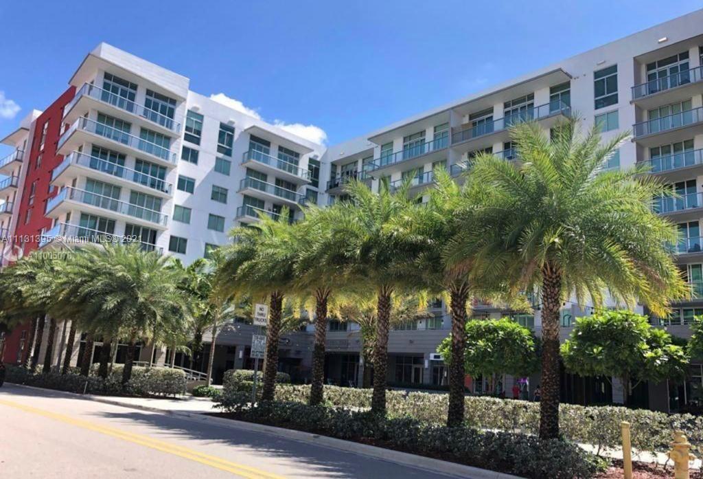 Beautiful 2 bedrooms and 2 full bathrooms, in Smart Building Technology. European design kitchen with quartz countertops and stainless steel appliances, walk-In closets. Walking distance to Publix, Shopping Plaza, CVS Pharmacy, Restaurants and more. Mayor highways access.
ASSOCIATION APPLICATION FEE IS $100 PER PERSON OVER THE AGE OF 18.  TENANT WILL PAY RENTAL INSURANCE AND A PROCESSING & ADMINISTRATIVE FEE OF $50 TO INTEREALTY EXCHANGE ON THE DATE OF MOVE IN.