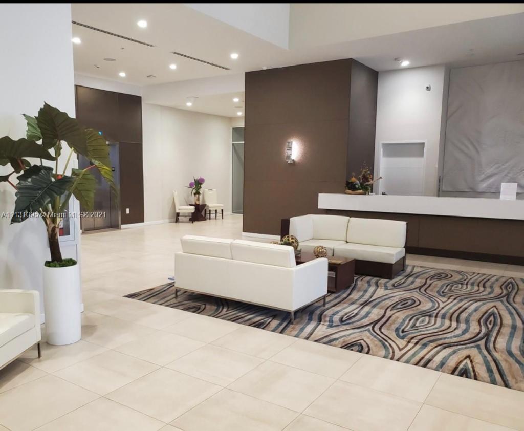 MIDTOWN DORAL CONDO - Residential Lease