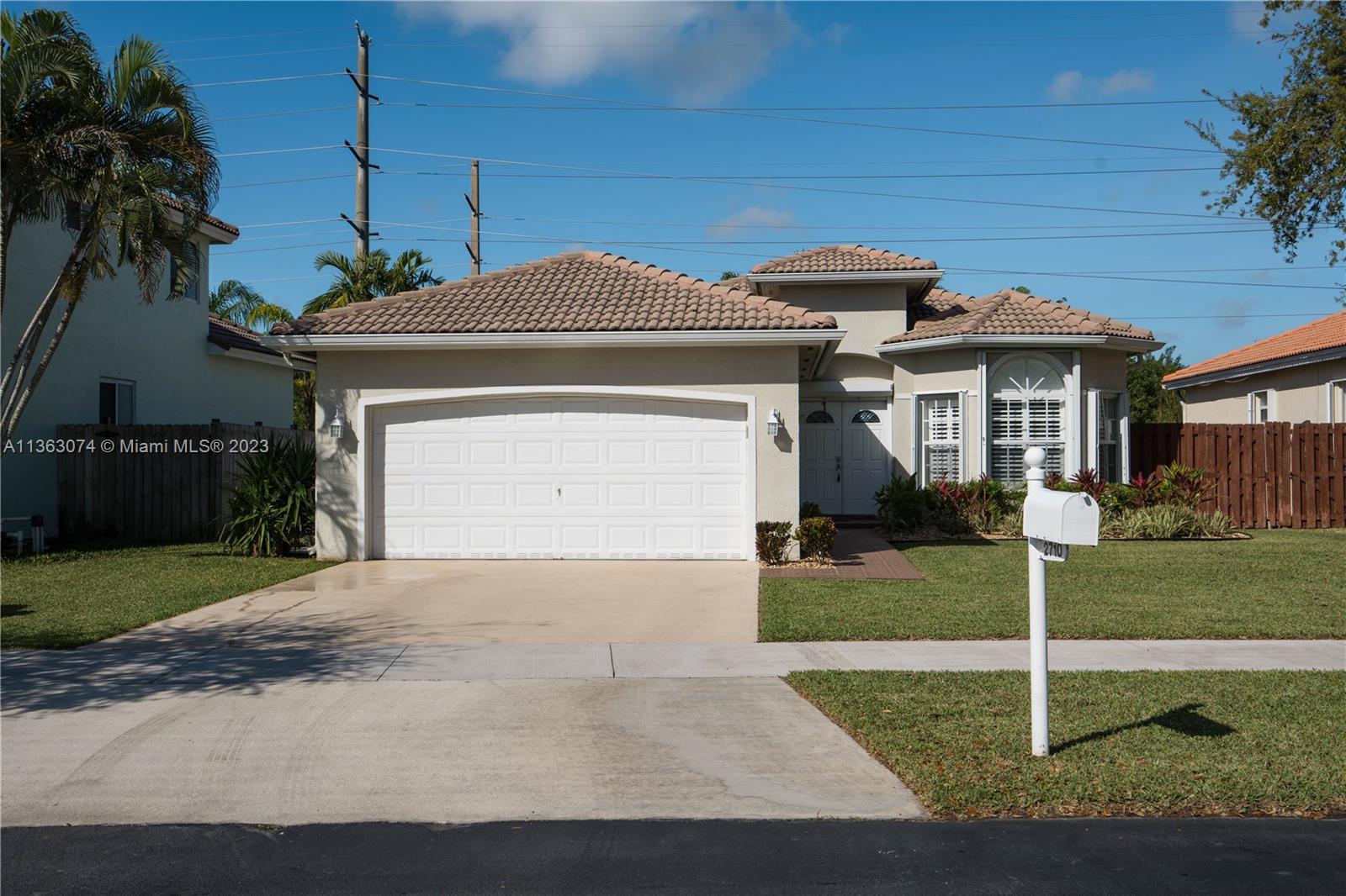 DUNWOODIE AT KEYS GATE - Residential