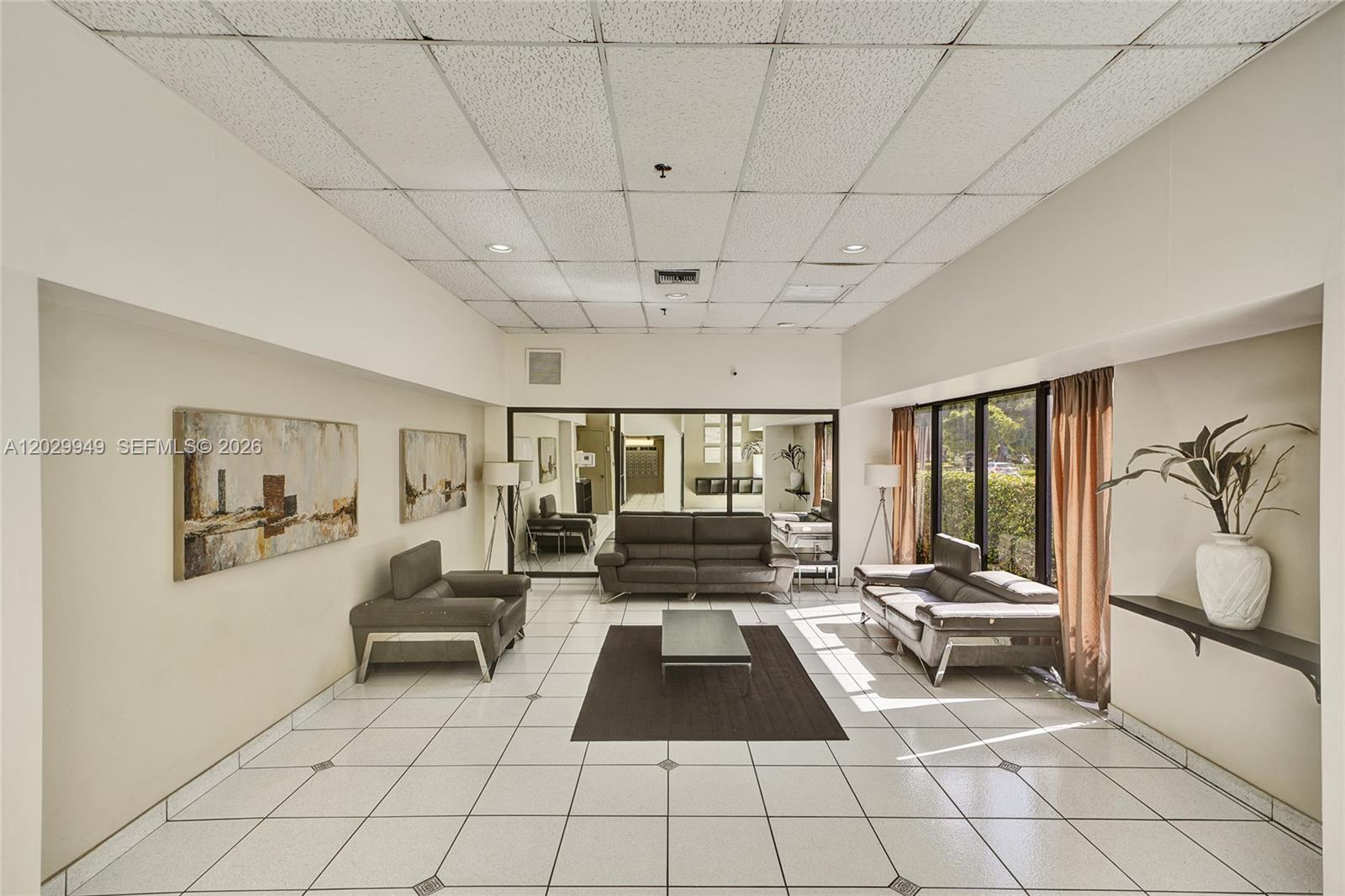 FAIRVIEW HOUSE CONDO - Residential