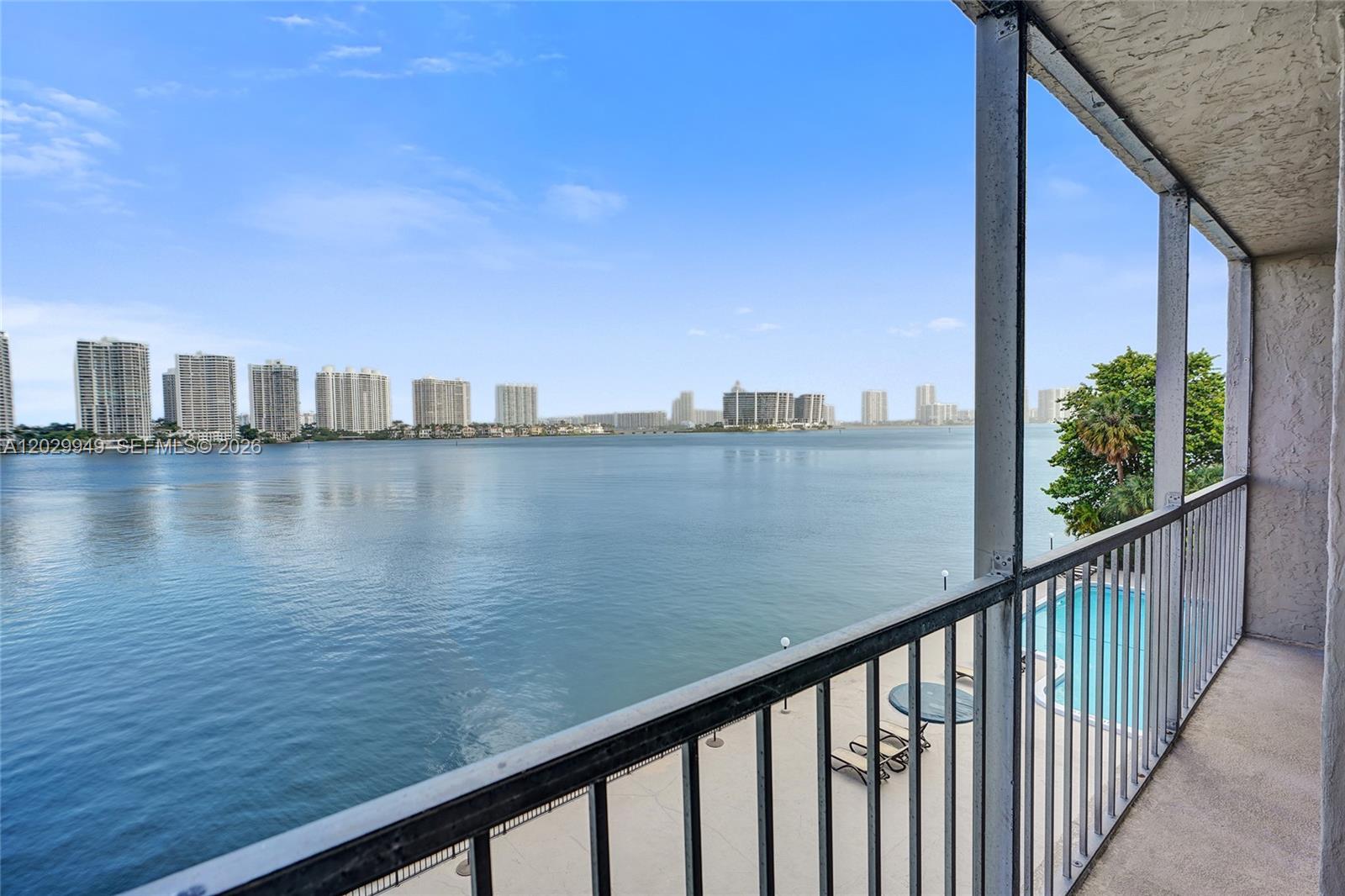 FAIRVIEW HOUSE CONDO - Residential