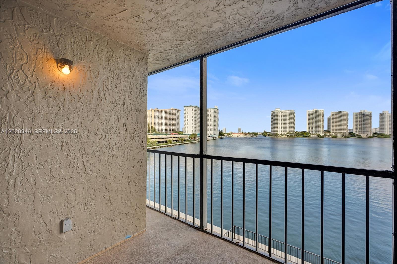 FAIRVIEW HOUSE CONDO - Residential