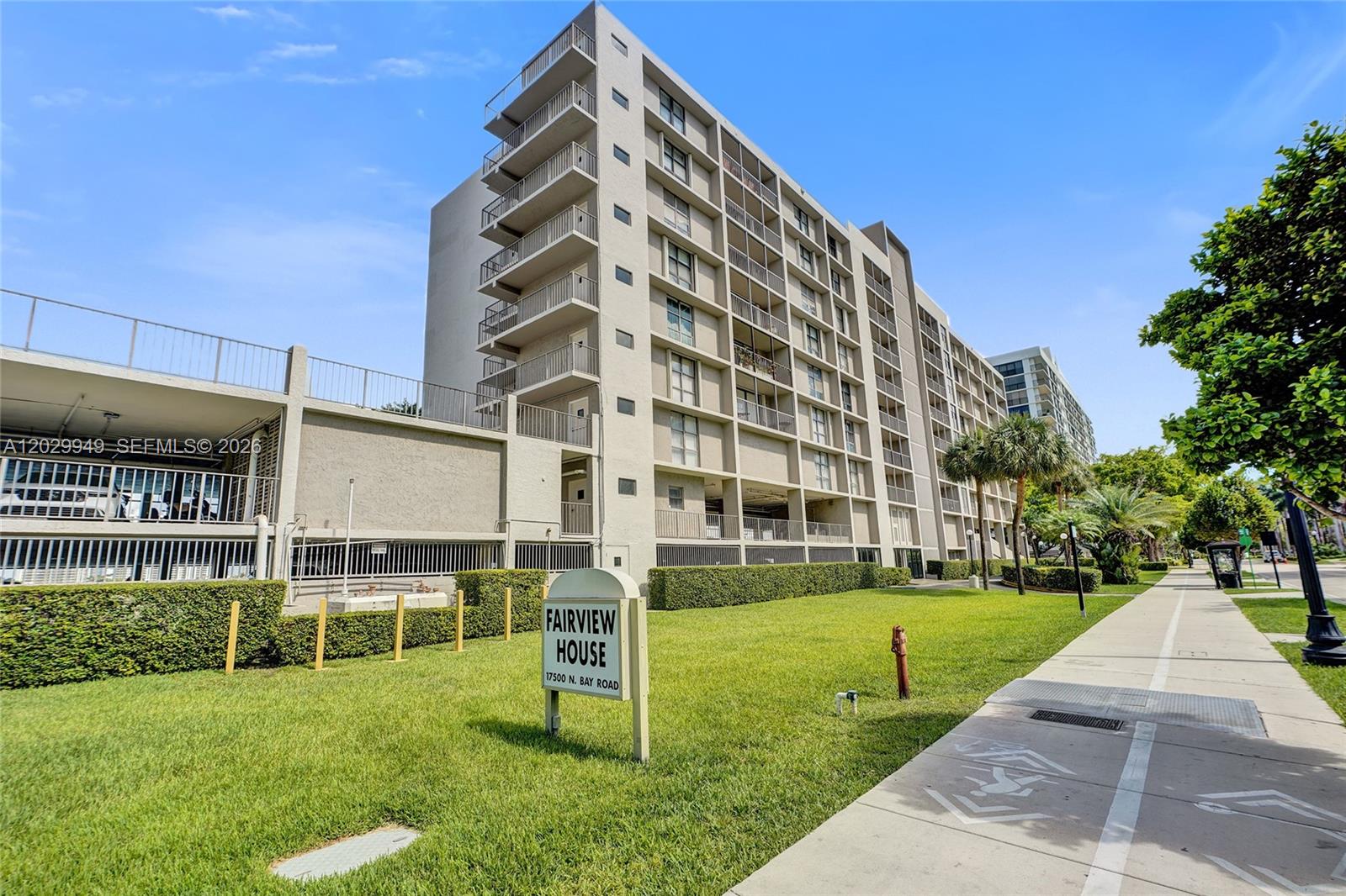 FAIRVIEW HOUSE CONDO - Residential