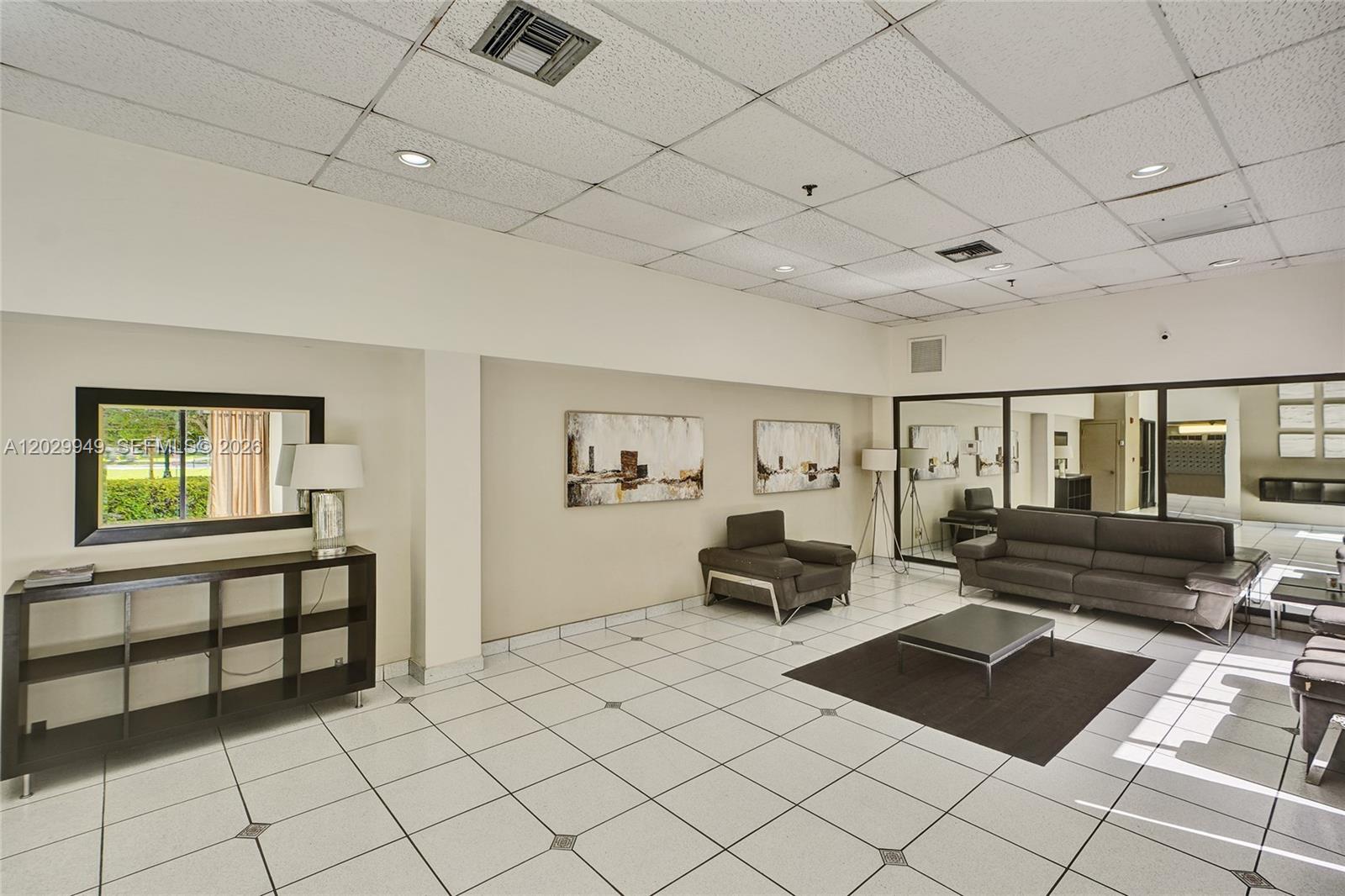 FAIRVIEW HOUSE CONDO - Residential