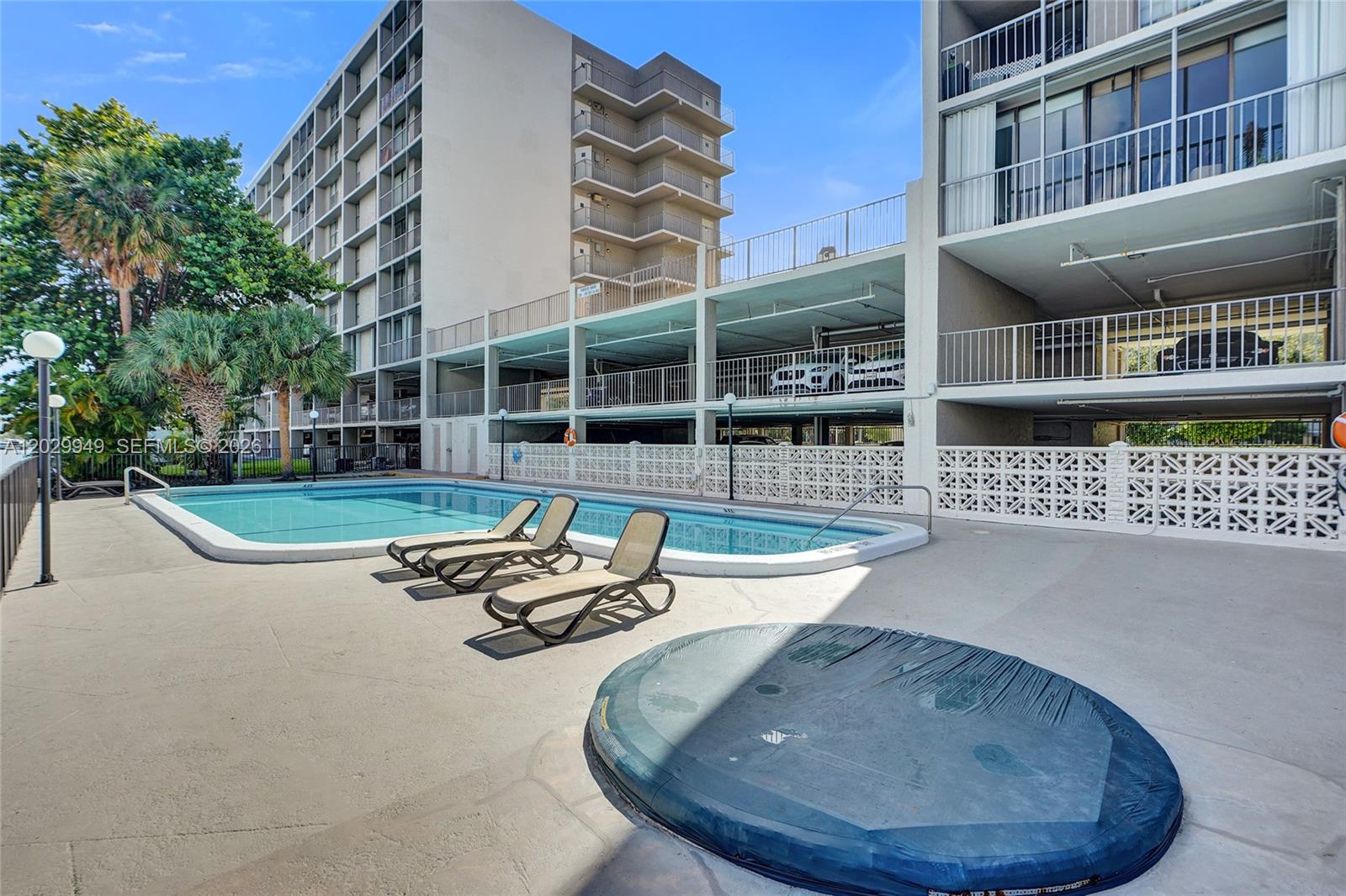 FAIRVIEW HOUSE CONDO - Residential