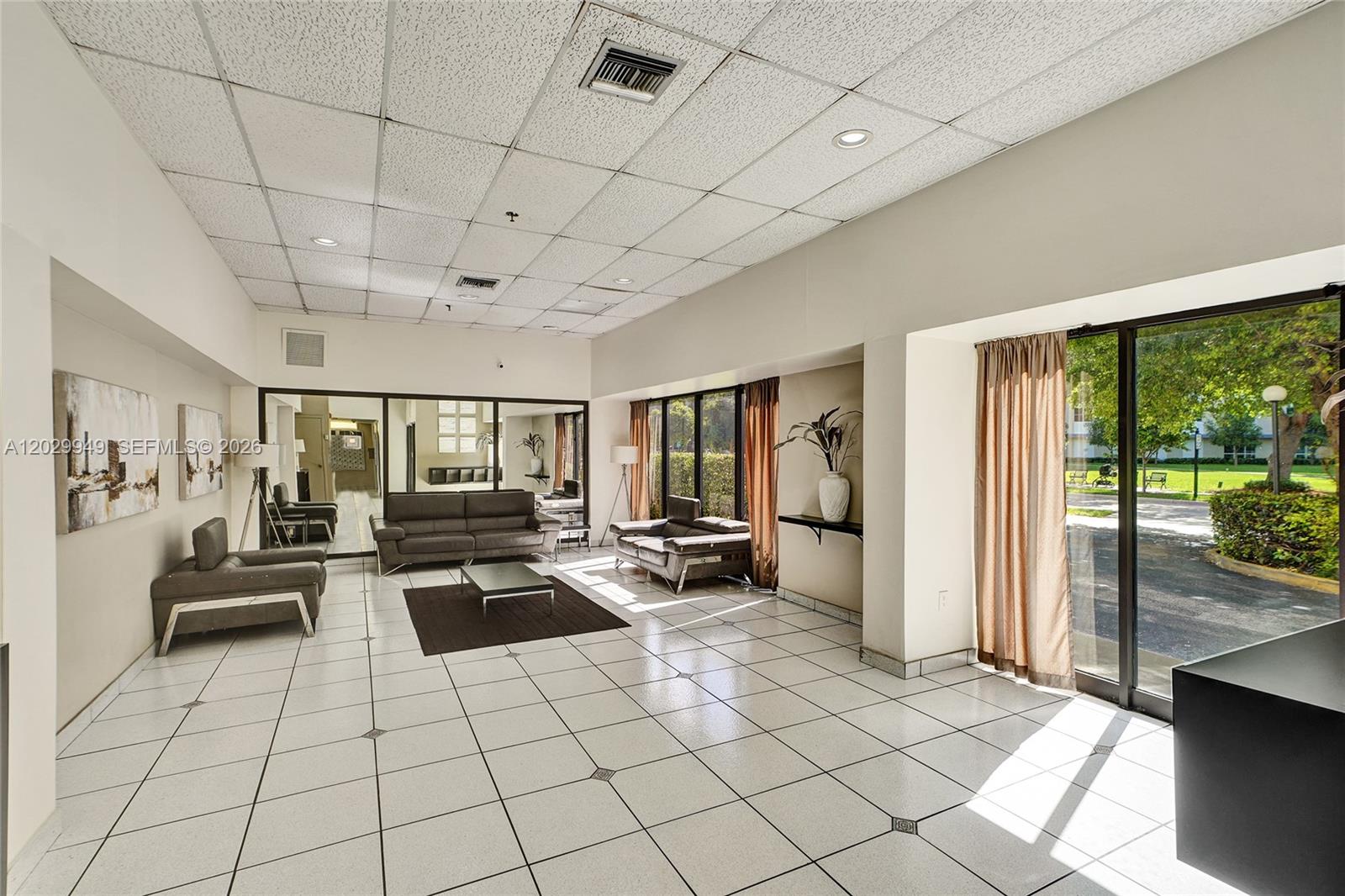 FAIRVIEW HOUSE CONDO - Residential