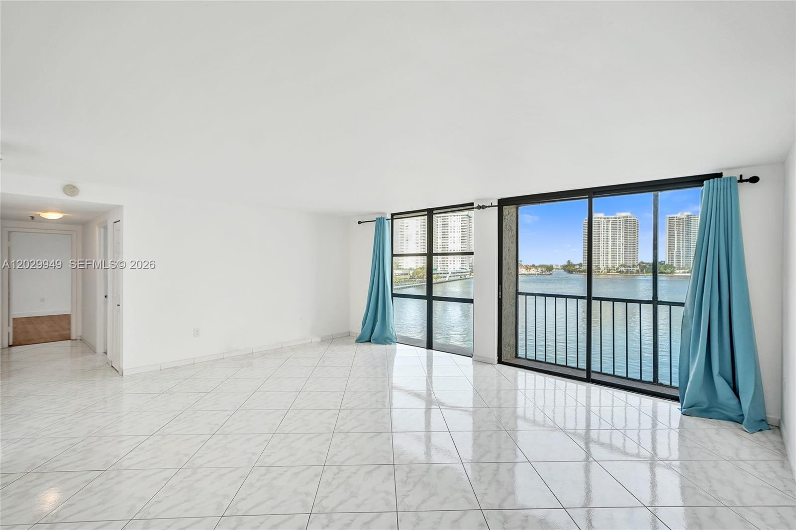 FAIRVIEW HOUSE CONDO - Residential