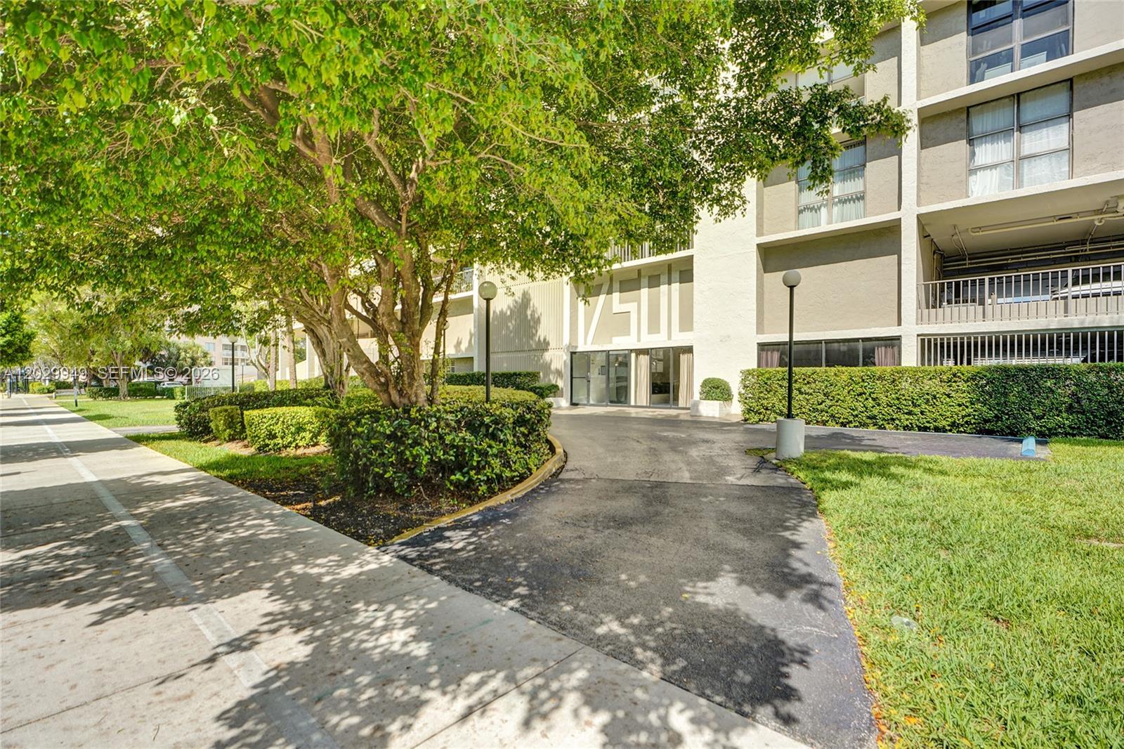 FAIRVIEW HOUSE CONDO - Residential