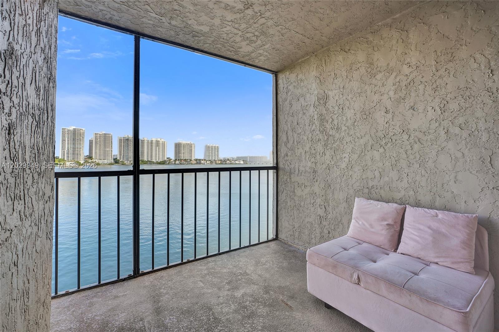FAIRVIEW HOUSE CONDO - Residential